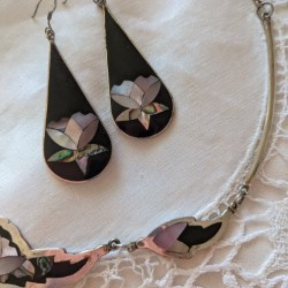 Mexico Alpaca Silver Black Inlay Abalone Necklace and Earring set - Picture 5 of 12